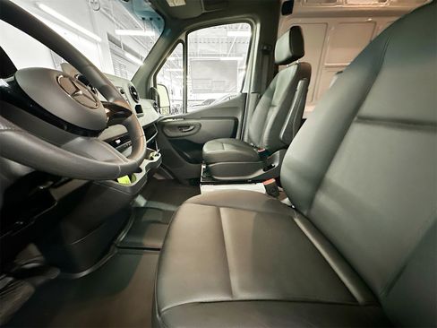 New 2025 Mercedes-Benz Sprinter 2500 image 22