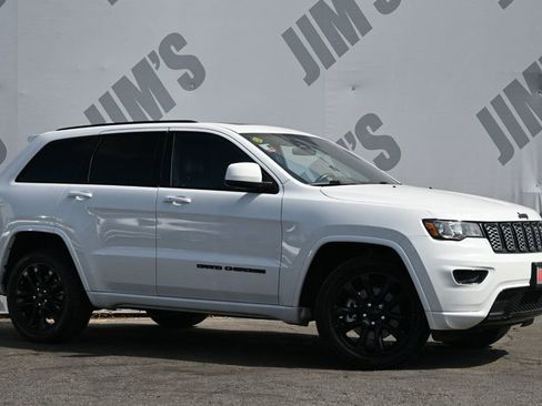Used 2021 Jeep Grand Cherokee Laredo X AWD/4WD image 3