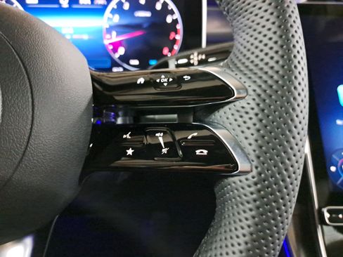 New 2026 Mercedes-Benz GLC 300 4MATIC image 19