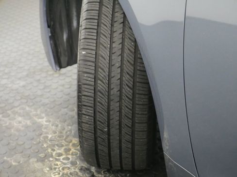 Used 2020 Toyota Corolla LE image 16