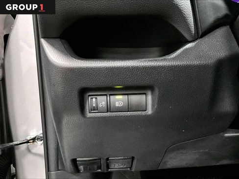Used 2023 Toyota RAV4 XLE AWD/4WD image 35
