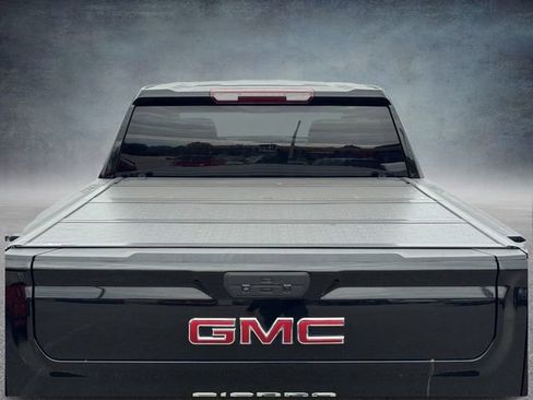 Used 2021 GMC Sierra 1500 AT4 image 4