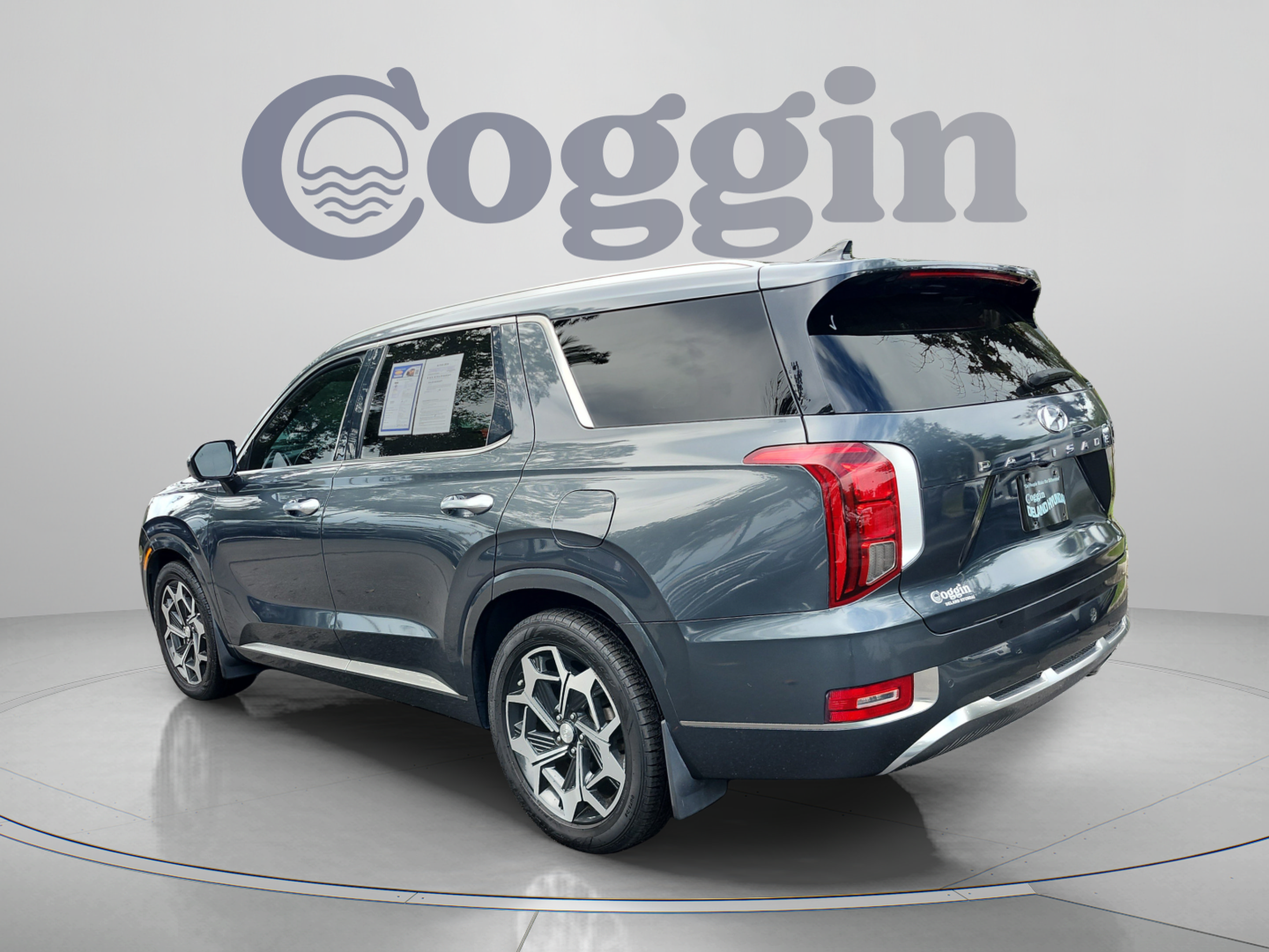 Used 2022 Hyundai Palisade Calligraphy w/ Cargo Package FWD image 3
