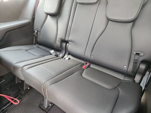 Used 2026 Kia Carnival SX Prestige FWD image 29
