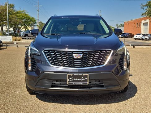 Used 2023 Cadillac XT4 Luxury w/ Cold Weather Package FWD image 10