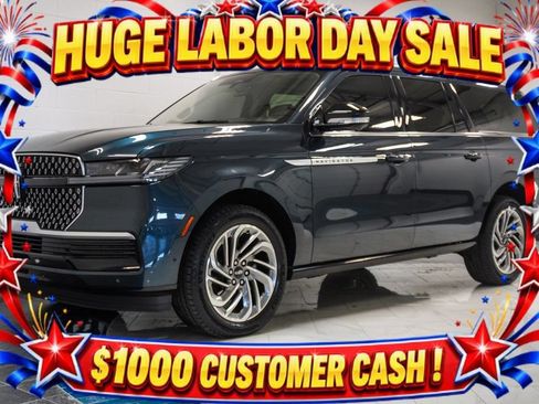 Used 2025 Lincoln Navigator L Reserve AWD/4WD image 4