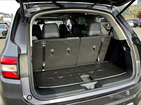 New 2025 Honda Pilot Touring image 24