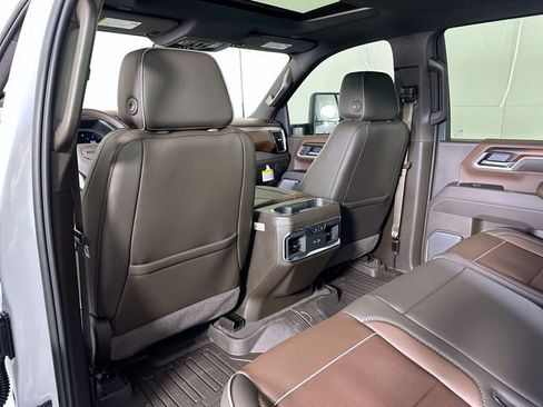 New 2026 GMC Sierra 3500 Denali w/ Denali Reserve Package AWD/4WD image 23