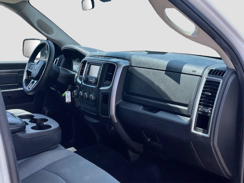 Used 2021 RAM 1500 Classic SLT RWD image 27