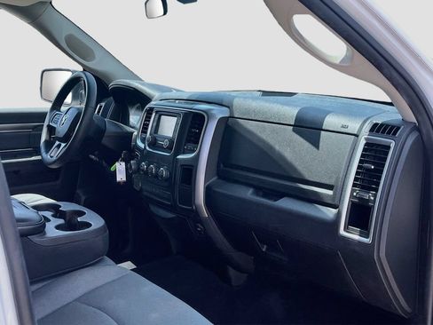 Used 2021 RAM 1500 Classic SLT RWD image 27