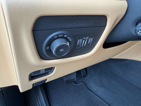 Used 2023 Jeep Grand Cherokee L Summit AWD/4WD image 18