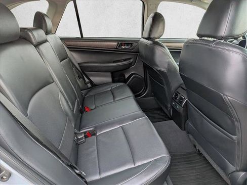 Used 2017 Subaru Outback 2.5i Limited image 20