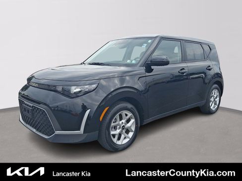 Used 2025 Kia Soul LX w/ LX Technology Package FWD image 1