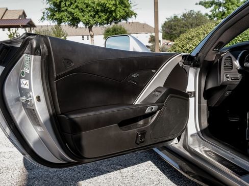 Used 2014 Chevrolet Corvette Stingray Convertible w/ 2LT Preferred Equipment Group RWD image 35