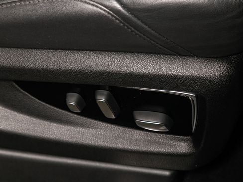 Used 2018 Cadillac Escalade Premium Luxury image 23