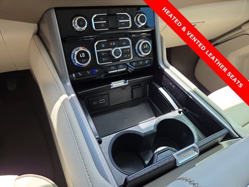 Used 2024 GMC Yukon Denali AWD/4WD image 25