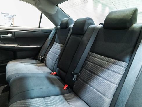Used 2015 Toyota Camry LE FWD image 28