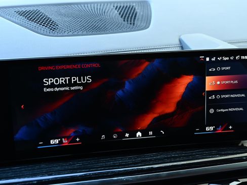 Certified 2025 BMW X6 M60i w/ Executive Package image 32