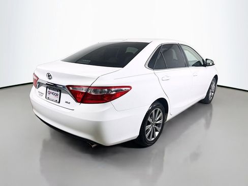 Used 2015 Toyota Camry XLE image 7
