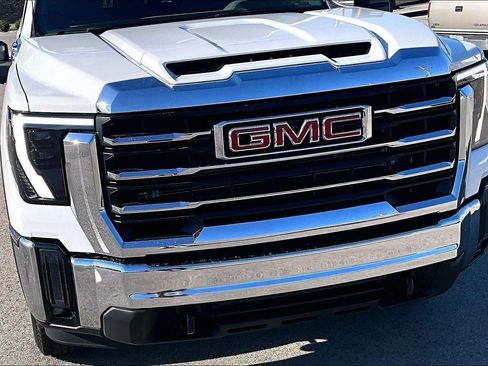 Used 2025 GMC Sierra 2500 SLE AWD/4WD image 30