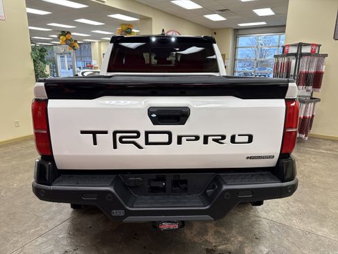 Used 2025 Toyota Tacoma TRD Pro image 10