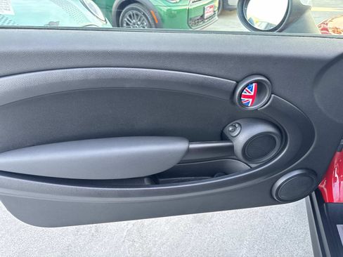 Used 2013 MINI Cooper Hardtop image 9