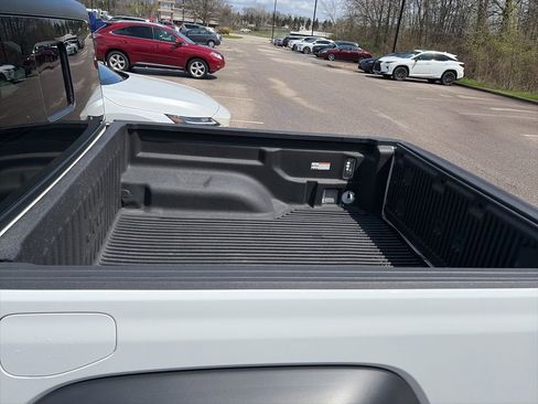 Used 2020 Jeep Gladiator Sport w/ Trailer Tow Package image 7