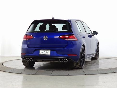 Used 2019 Volkswagen Golf R 4-Door image 9