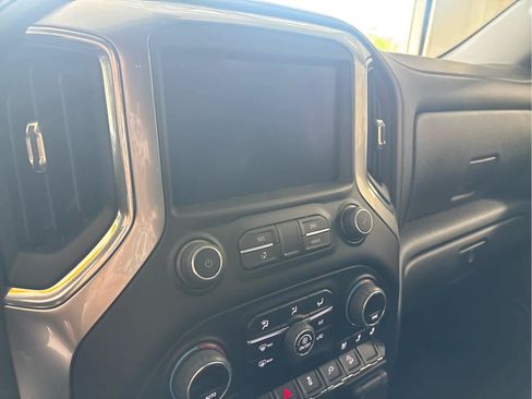 Used 2022 Chevrolet Silverado 1500 LTZ AWD/4WD image 18
