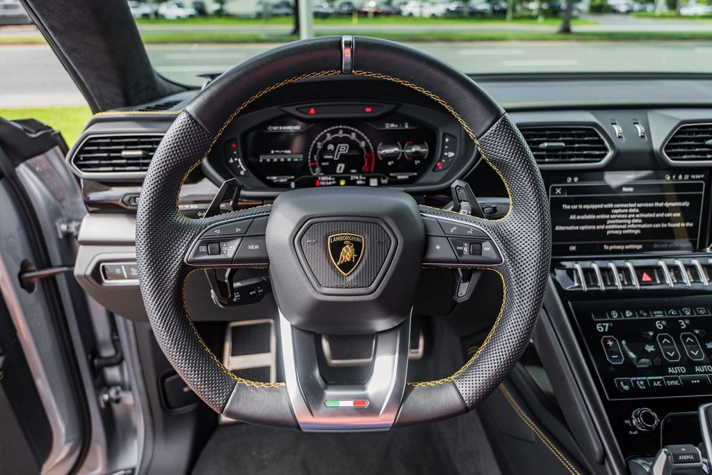 Used 2023 Lamborghini Urus S AWD/4WD image 24