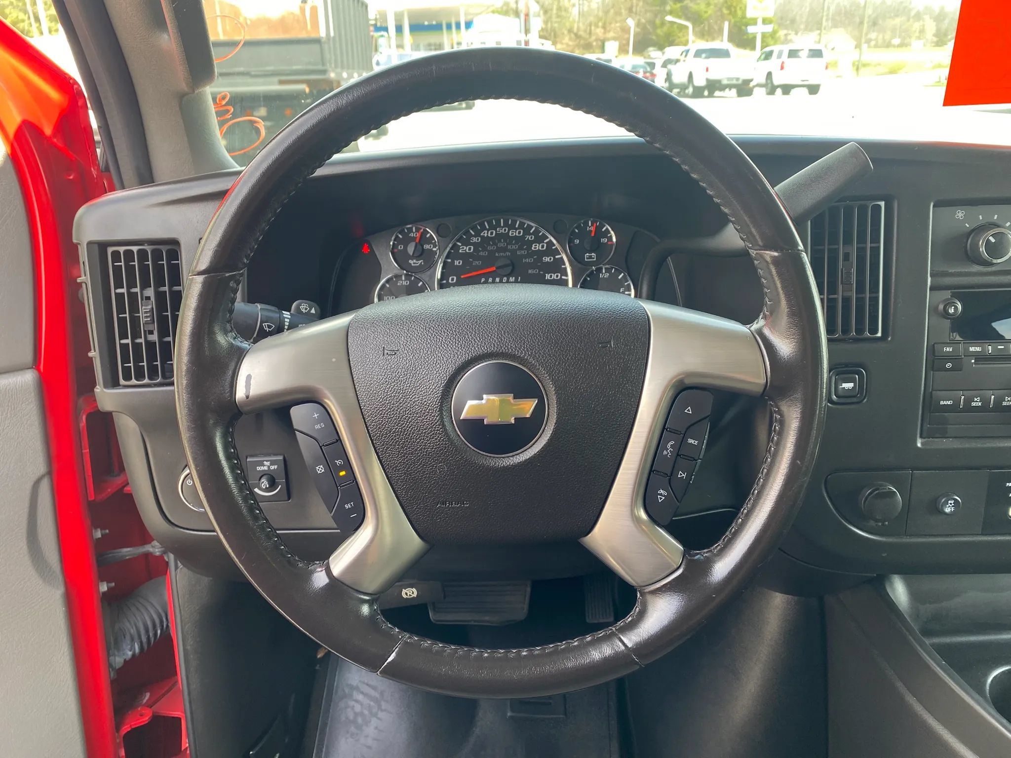 Used 2017 Chevrolet Express 3500 LT w/ LT Preferred Equipment Group RWD image 10