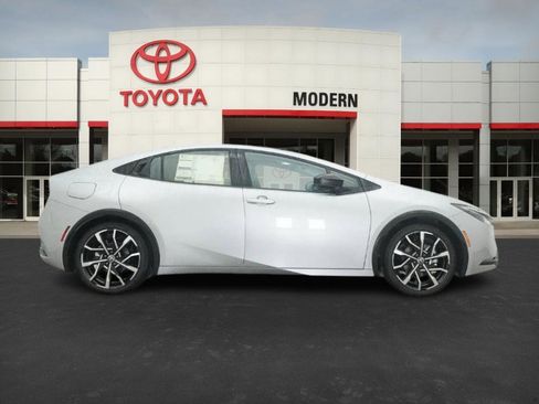New 2026 Toyota Prius Plug-In Hybrid image 26