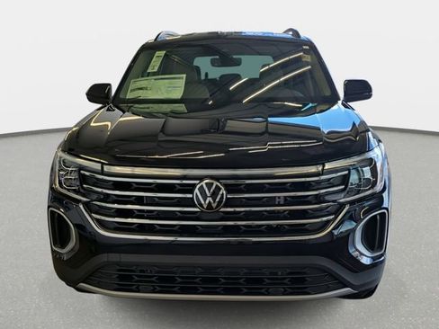 New 2026 Volkswagen Atlas SE image 2