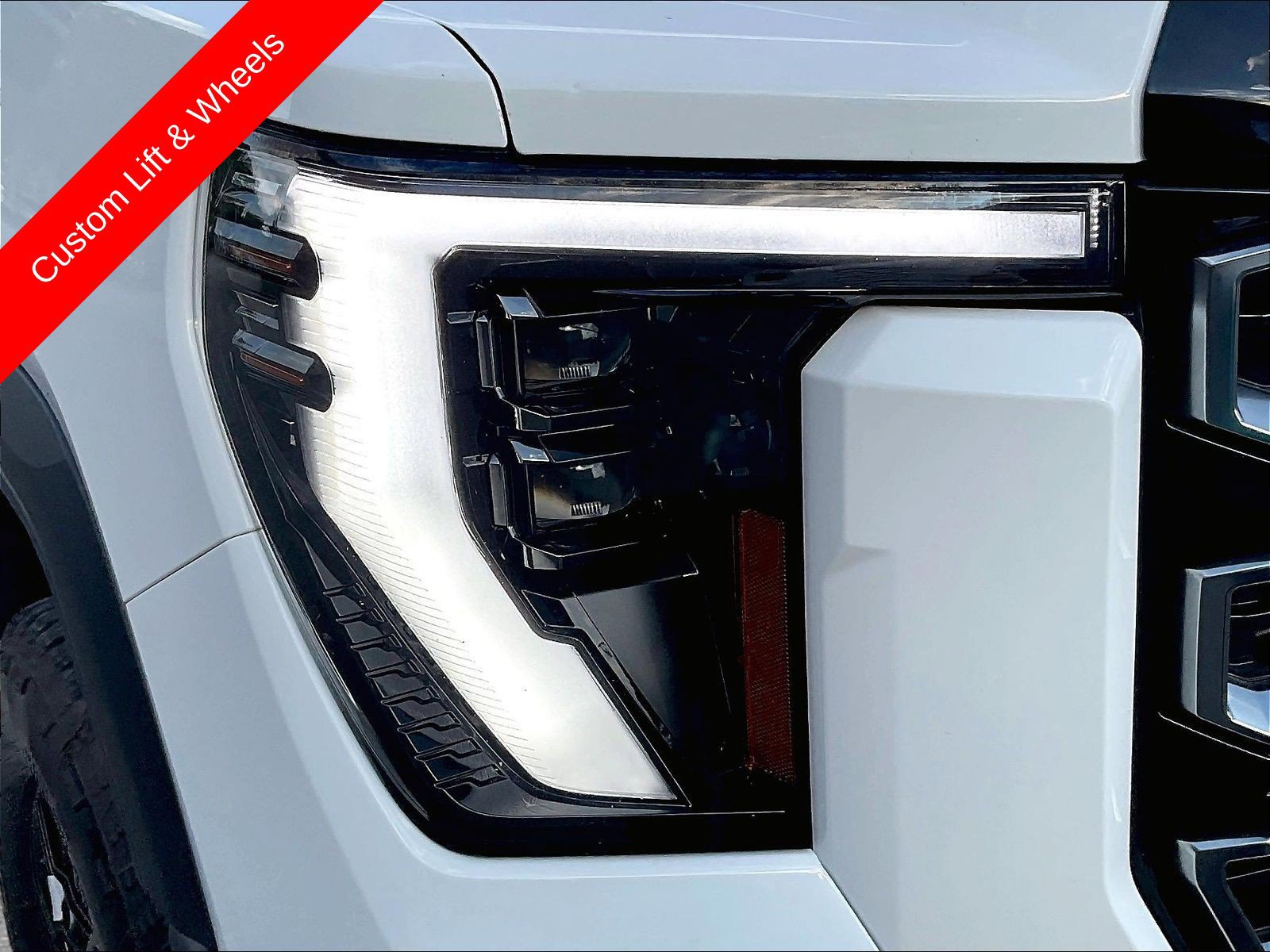 Used 2025 GMC Sierra 2500 AT4 AWD/4WD image 35