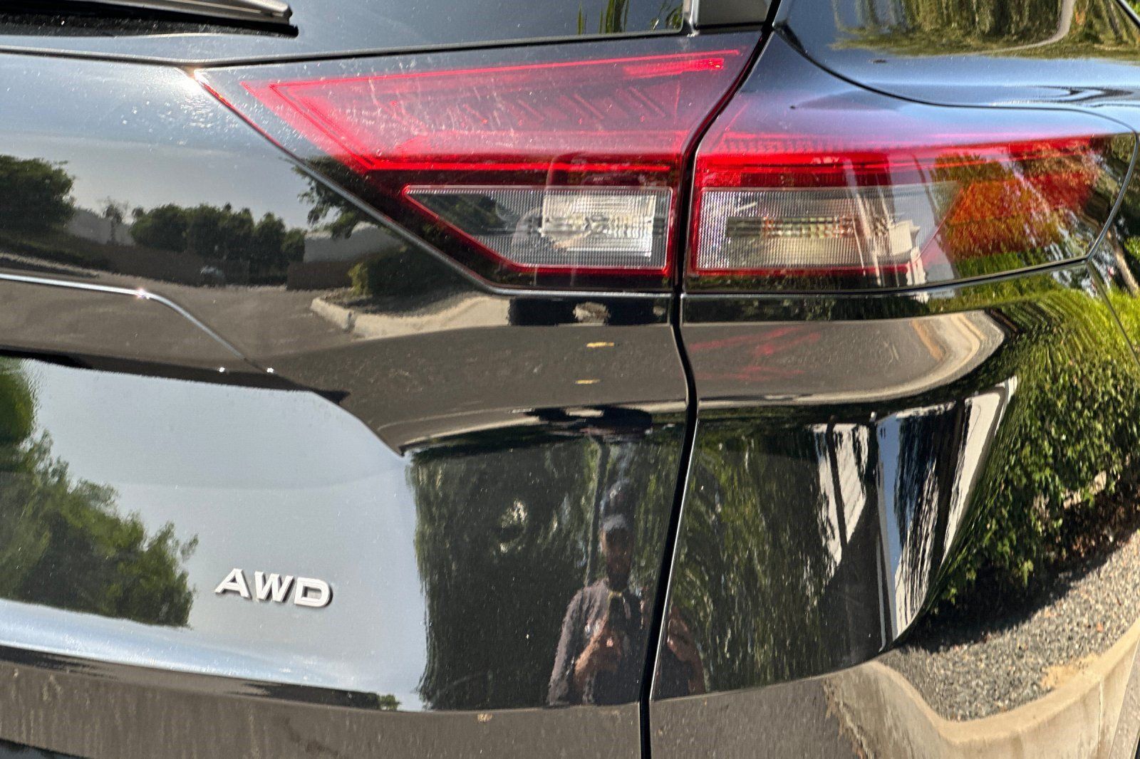 Used 2025 Nissan Rogue SV AWD/4WD image 28