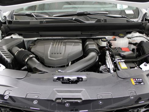 Used 2024 Chevrolet Traverse RS w/ LPO, Floor Liner Package image 40