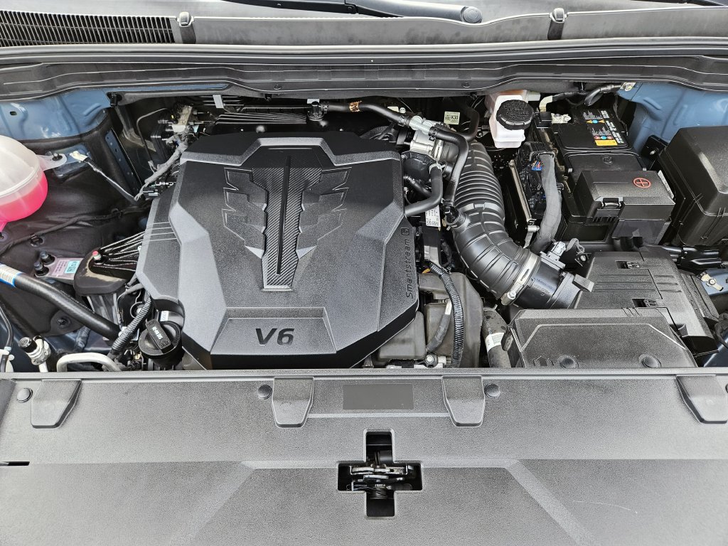 Used 2024 Kia Carnival SX Prestige FWD image 32