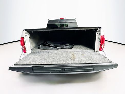 Used 2016 Ford F150 Platinum w/ Equipment Group 701A Luxury image 30