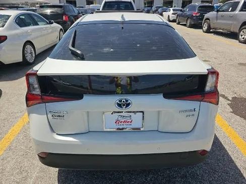 Used 2022 Toyota Prius XLE FWD image 3