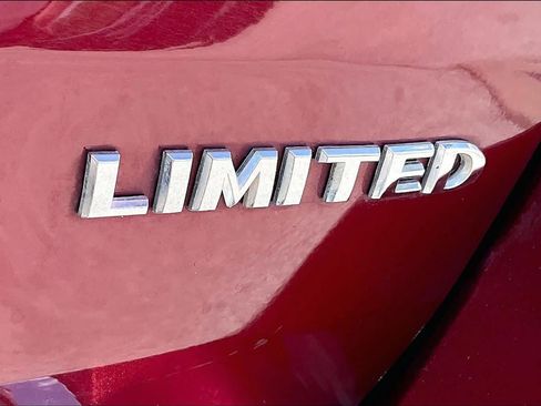 Used 2019 Jeep Grand Cherokee Limited RWD image 10