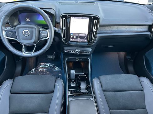 Certified 2023 Volvo XC40 Recharge Plus image 16