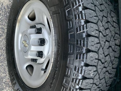 Used 2020 Chevrolet Express 2500 w/ Driver Convenience Package image 28