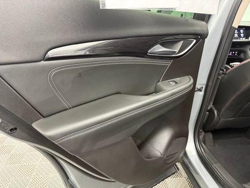 Used 2023 Buick Envision Essence w/ Sport Touring Package AWD/4WD image 37