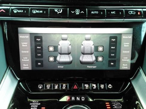 Used 2022 Jeep Grand Wagoneer Series III w/ Rear Seat Video Group 1 AWD/4WD image 55