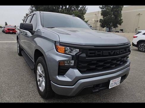Used 2023 Chevrolet Silverado 1500 Custom RWD image 2