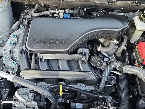 Used 2021 Nissan Rogue Sport S image 26