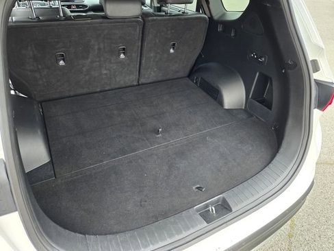 Used 2023 Hyundai Santa Fe SEL w/ Premium Package image 12