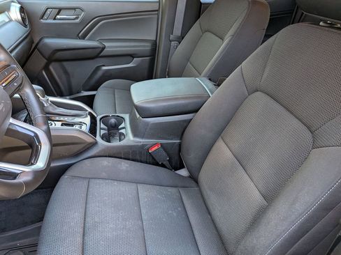 Used 2023 Chevrolet Colorado LT image 15