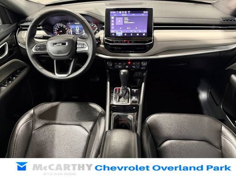 Used 2025 Jeep Compass Limited AWD/4WD image 25