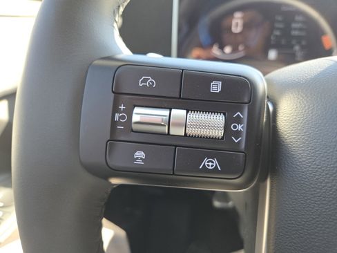 New 2025 Hyundai Santa Fe SE image 21